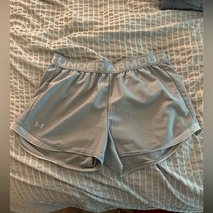 Under Armor Shorts Grey Size Medium